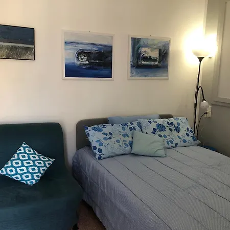 Welcome In The Cozy Blue Nest Pedestrian Menton