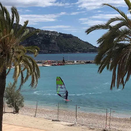 Welcome In The Cozy Blue Nest Pedestrian Menton