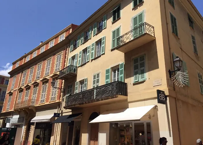 Welcome In The Cozy Blue Nest Pedestrian Menton