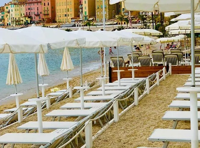 Welcome In The Cozy Blue Nest Pedestrian *